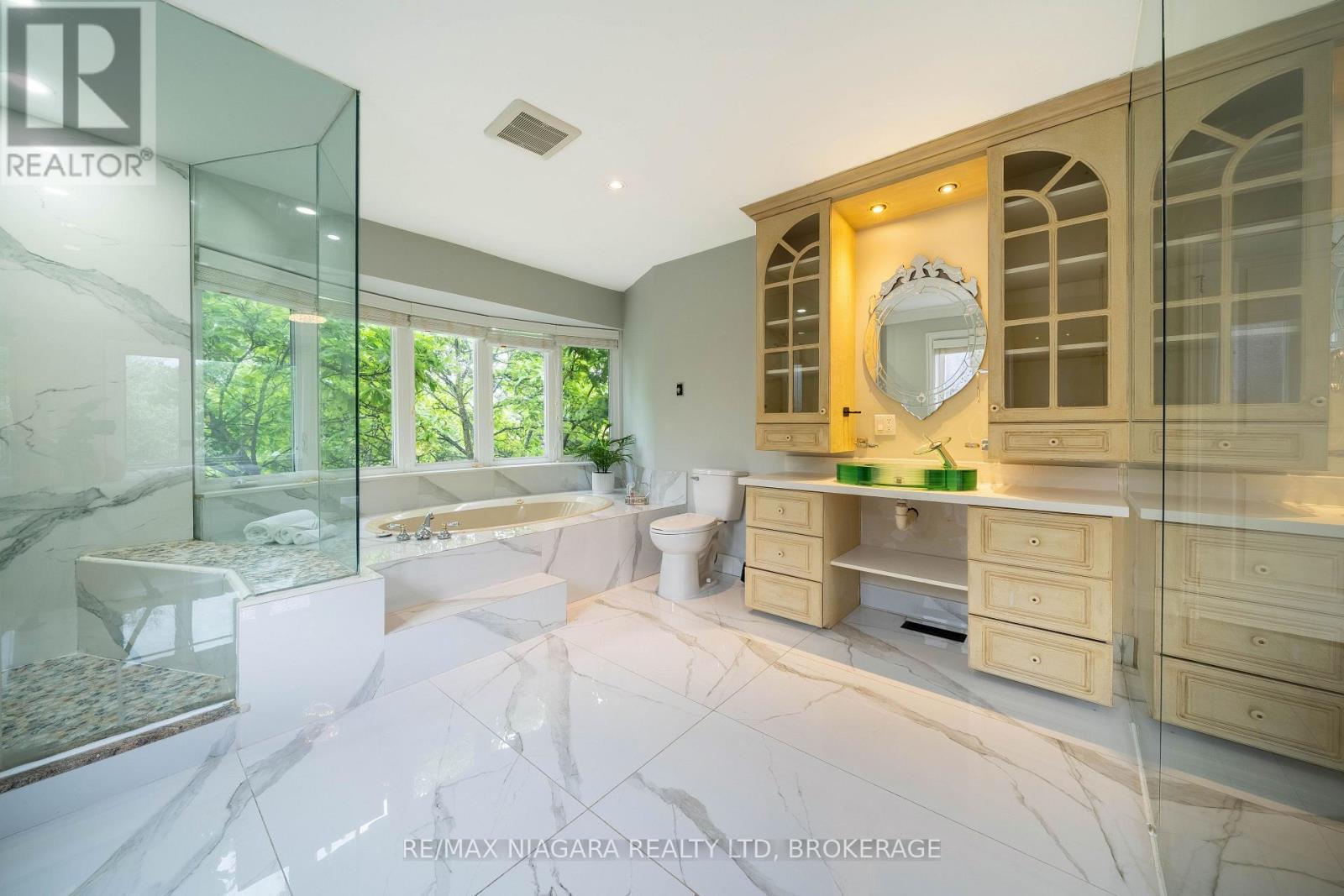 2 Aitken Circle, Markham (Unionville), ON - Indoor Photo Showing Bathroom