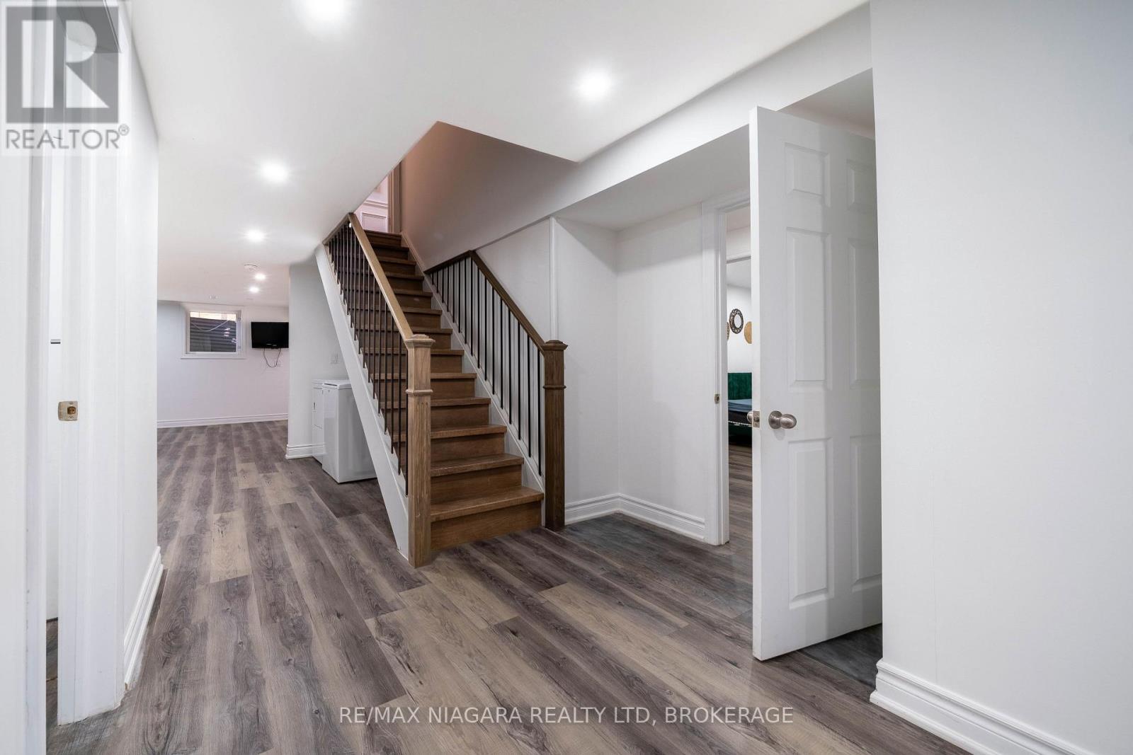 2 Aitken Circle, Markham (Unionville), ON - Indoor Photo Showing Other Room