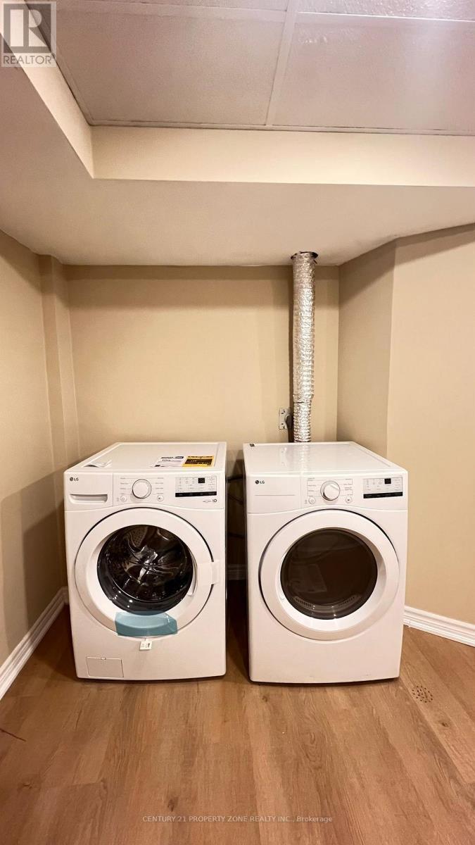 1534 Hollywell Avenue, Mississauga, ON - Indoor Photo Showing Laundry Room