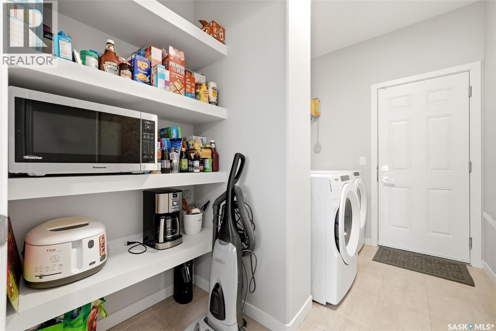 3886 Gee Crescent, Regina, SK - Indoor Photo Showing Laundry Room