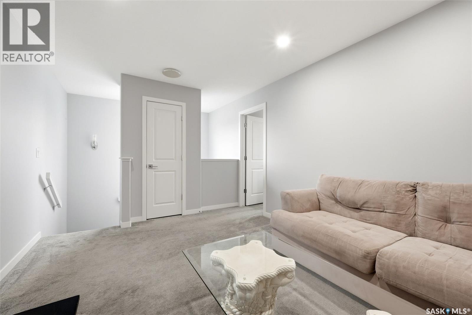 3886 Gee Crescent, Regina, SK - Indoor