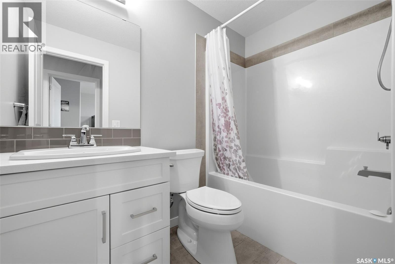 3886 Gee Crescent, Regina, SK - Indoor Photo Showing Bathroom