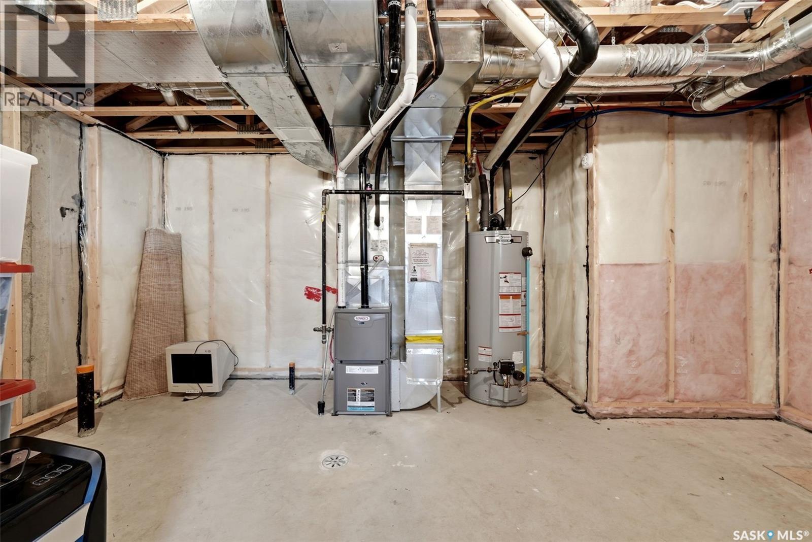 3886 Gee Crescent, Regina, SK - Indoor Photo Showing Basement