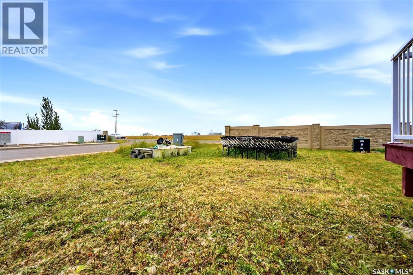 3886 Gee Crescent, Regina, SK - Outdoor