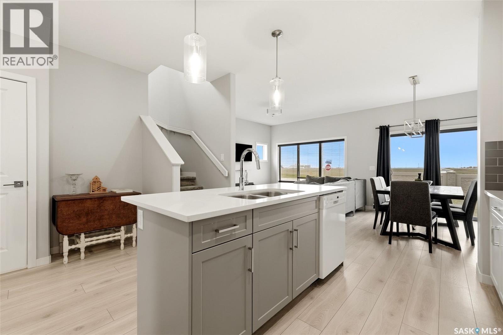 3886 Gee Crescent, Regina, SK - Indoor