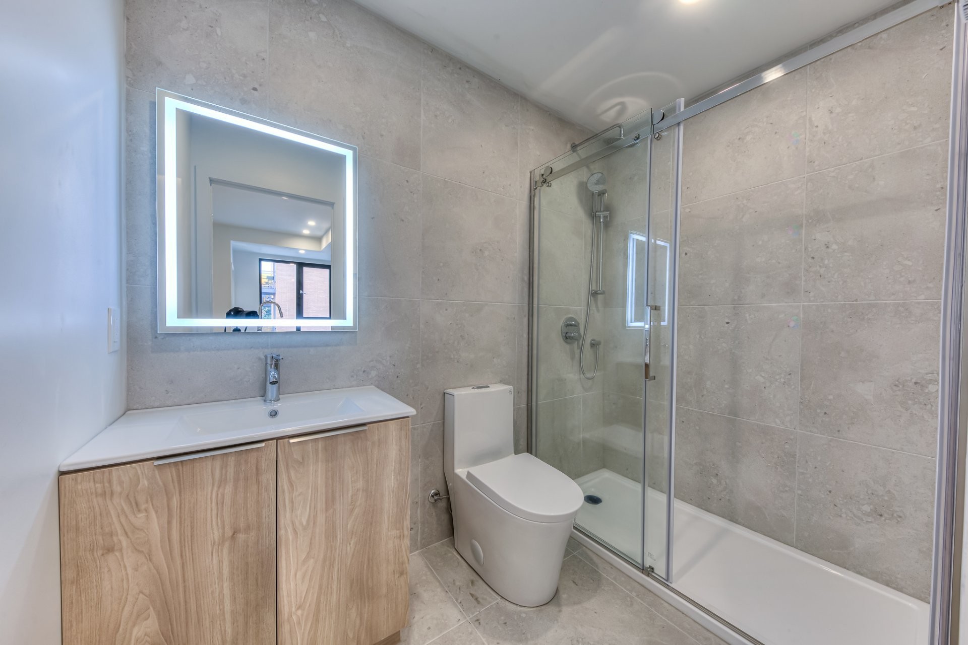 Bathroom - 218-2630 Rue Notre-Dame O., Montréal (Le Sud-Ouest), QC - Indoor Photo Showing Bathroom