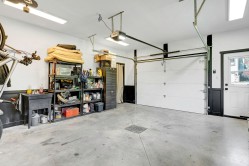 Garage - 