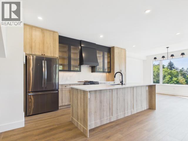 4839 Lesley Cres, Powell River, BC - Indoor Photo Showing Kitchen With Upgraded Kitchen