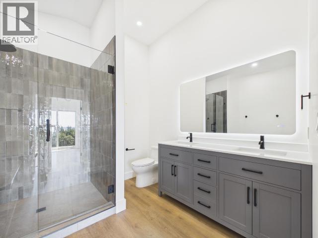 4839 Lesley Cres, Powell River, BC - Indoor Photo Showing Bathroom