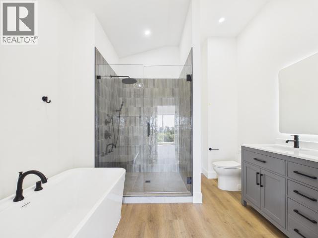 4839 Lesley Cres, Powell River, BC - Indoor Photo Showing Bathroom