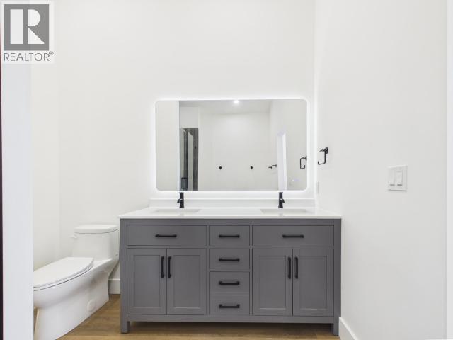 4839 Lesley Cres, Powell River, BC - Indoor Photo Showing Bathroom