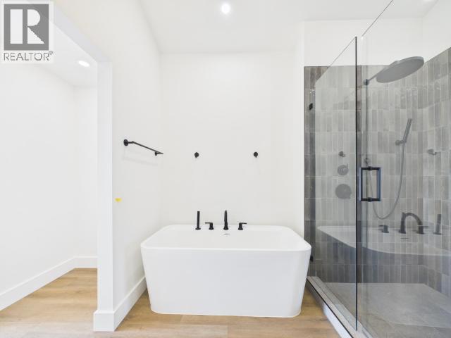 4839 Lesley Cres, Powell River, BC - Indoor Photo Showing Bathroom