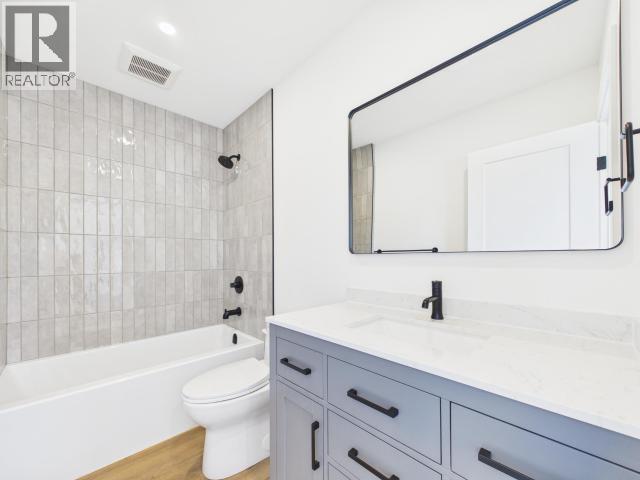 4839 Lesley Cres, Powell River, BC - Indoor Photo Showing Bathroom