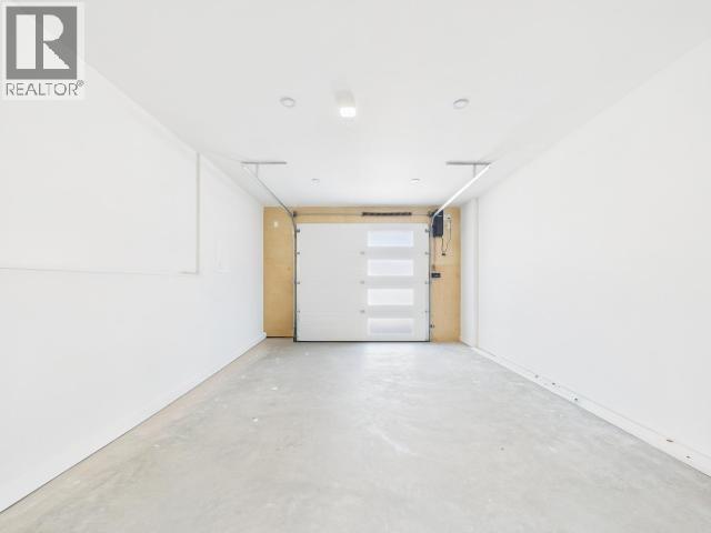 4839 Lesley Cres, Powell River, BC - Indoor Photo Showing Garage