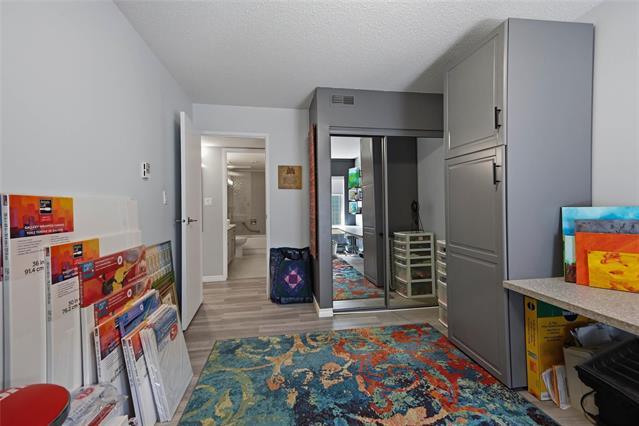 308-70 Dunkirk Dr, Winnipeg, MB - Indoor Photo Showing Other Room