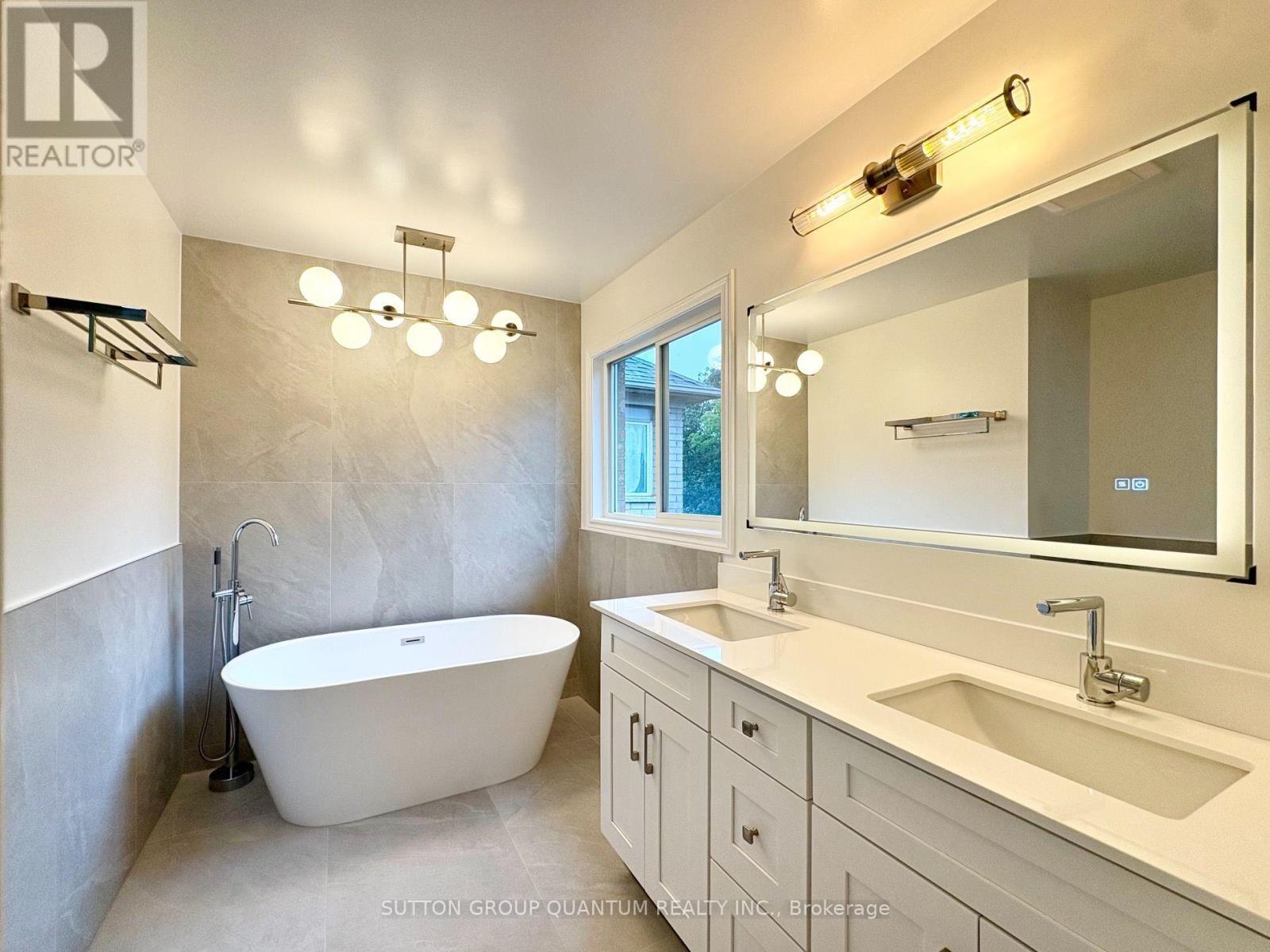 3588 Rainpark Court, Mississauga, ON
