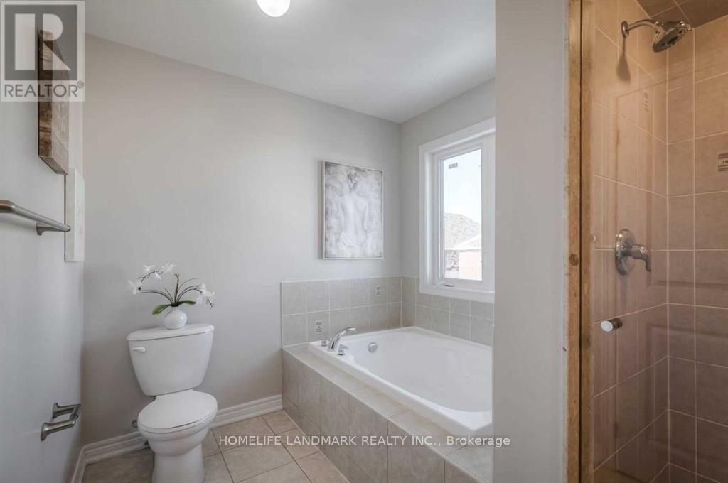 77 Reynolds Crescent, Aurora, ON - Indoor Photo Showing Bathroom