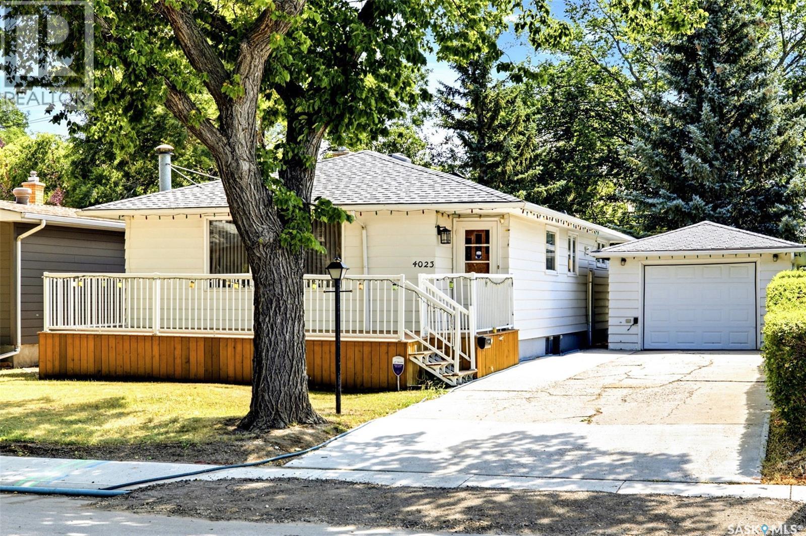 4023 Mcphail Avenue, Regina, SK - Outdoor With Deck Patio Veranda