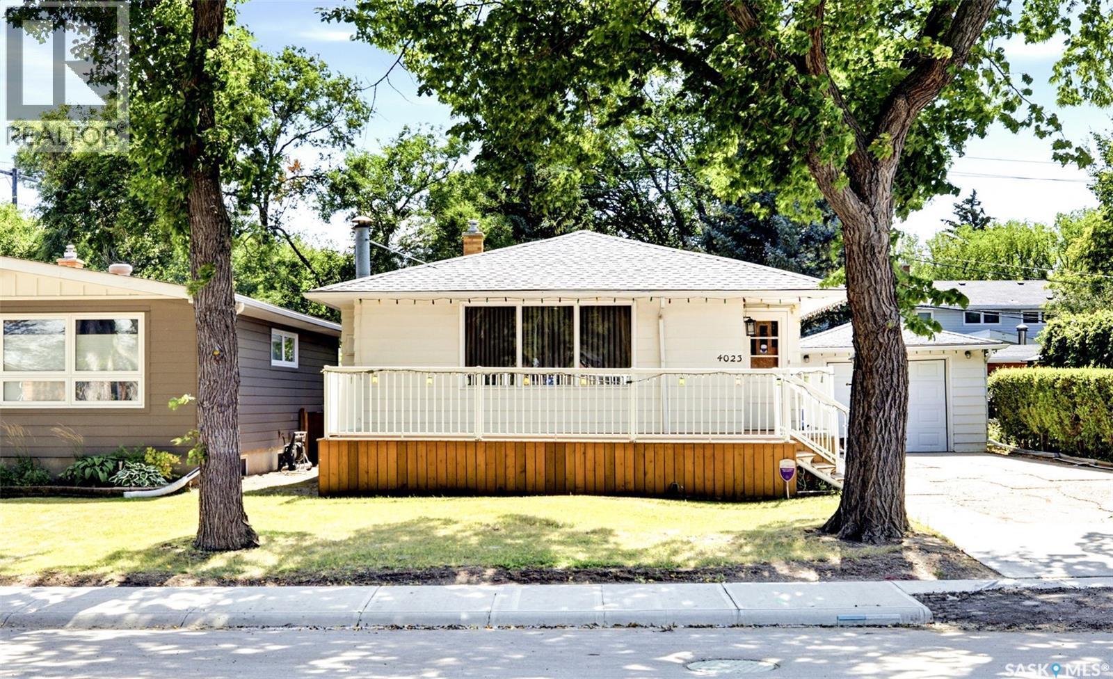 4023 Mcphail Avenue, Regina, SK - Outdoor With Deck Patio Veranda