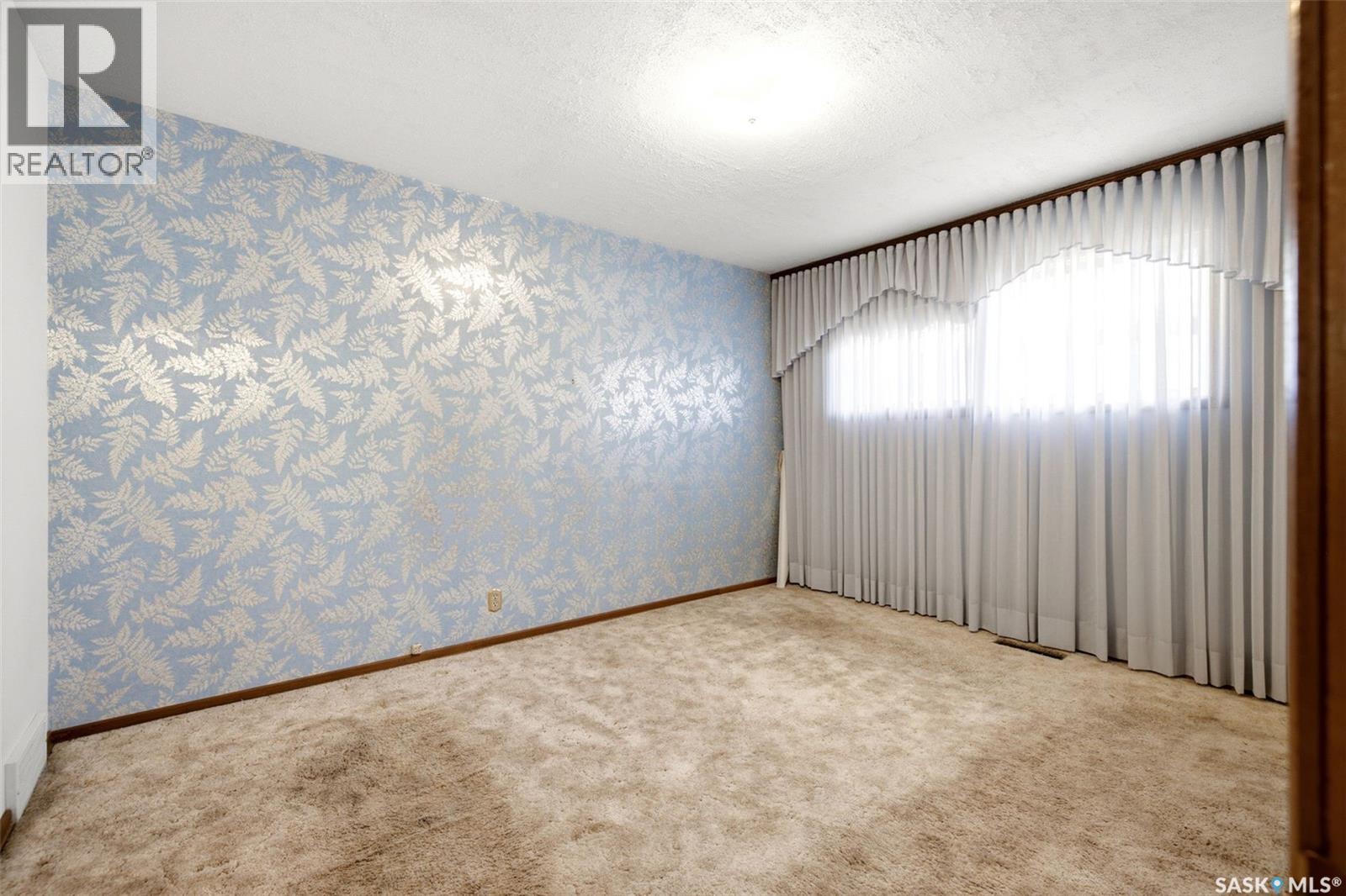 4023 Mcphail Avenue, Regina, SK - Indoor Photo Showing Other Room