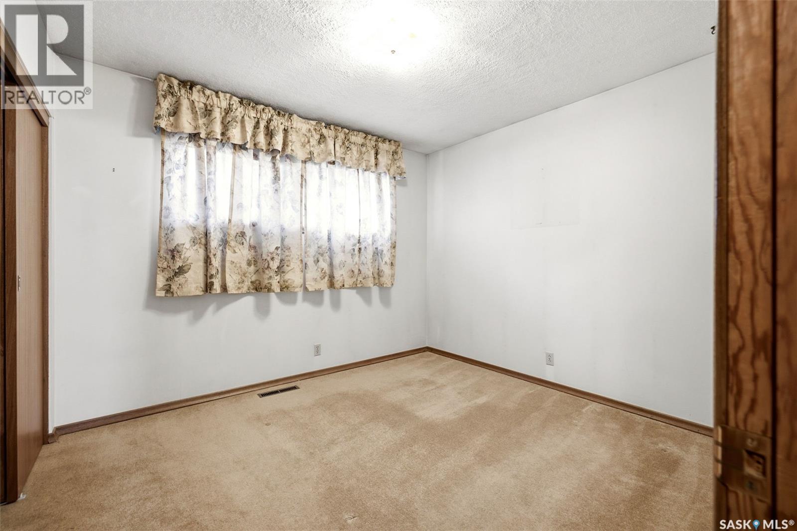 4023 Mcphail Avenue, Regina, SK - Indoor Photo Showing Other Room