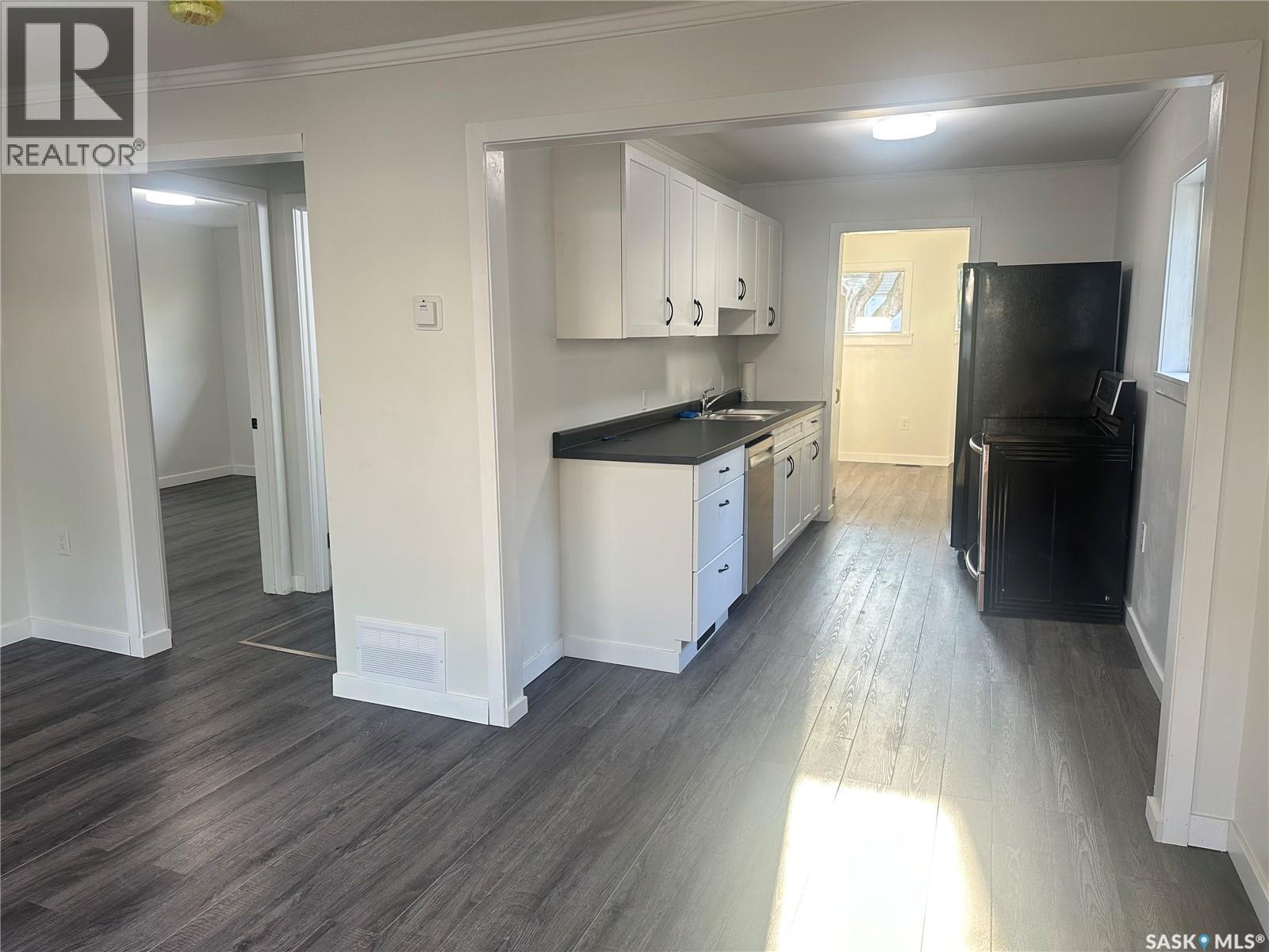 1841 York Street, Regina, SK - Indoor Photo Showing Kitchen