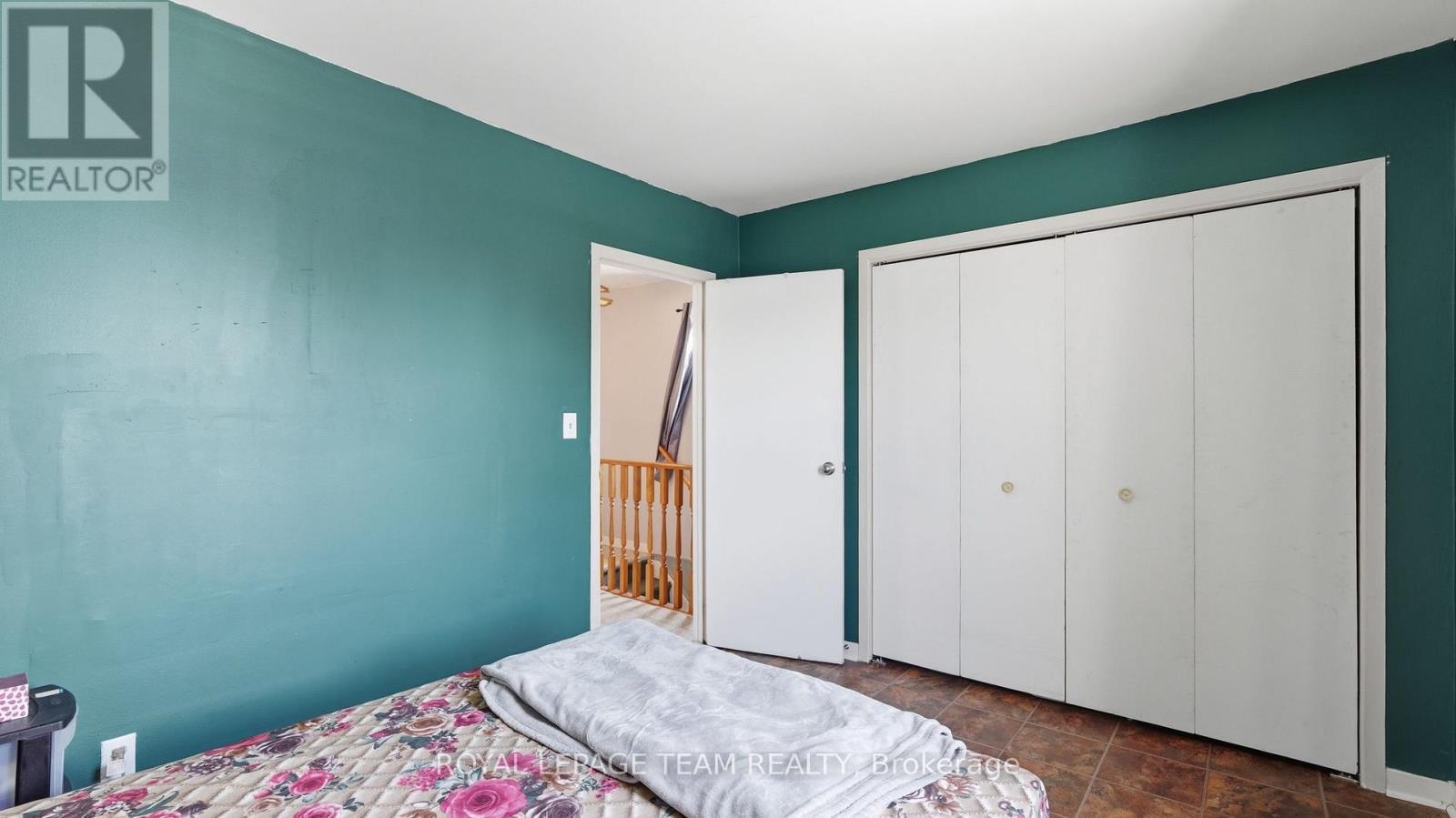 20 1/2 Lawrence Avenue, Cornwall, ON - Indoor Photo Showing Bedroom