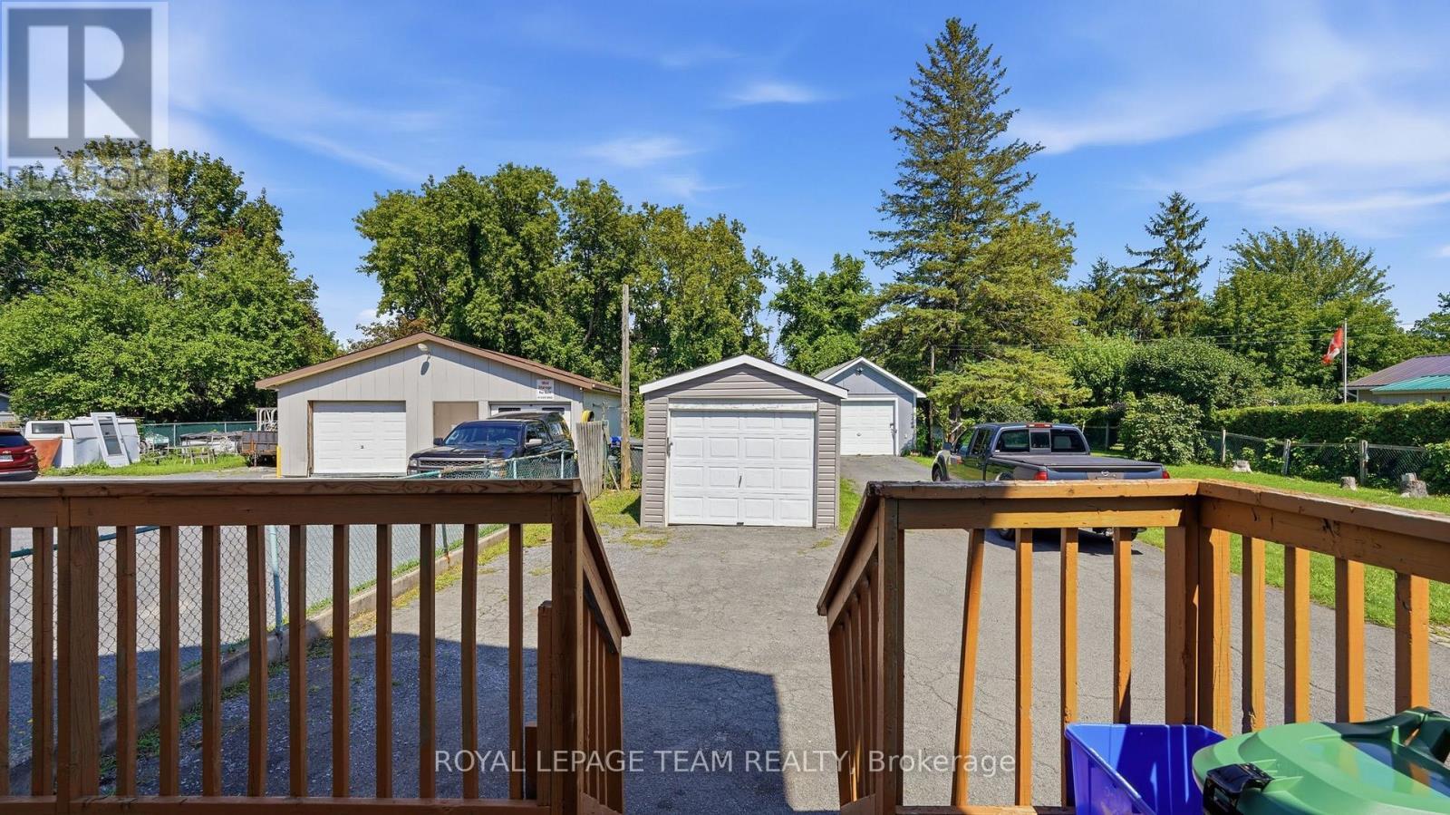 20 1/2 Lawrence Avenue, Cornwall, ON - Outdoor