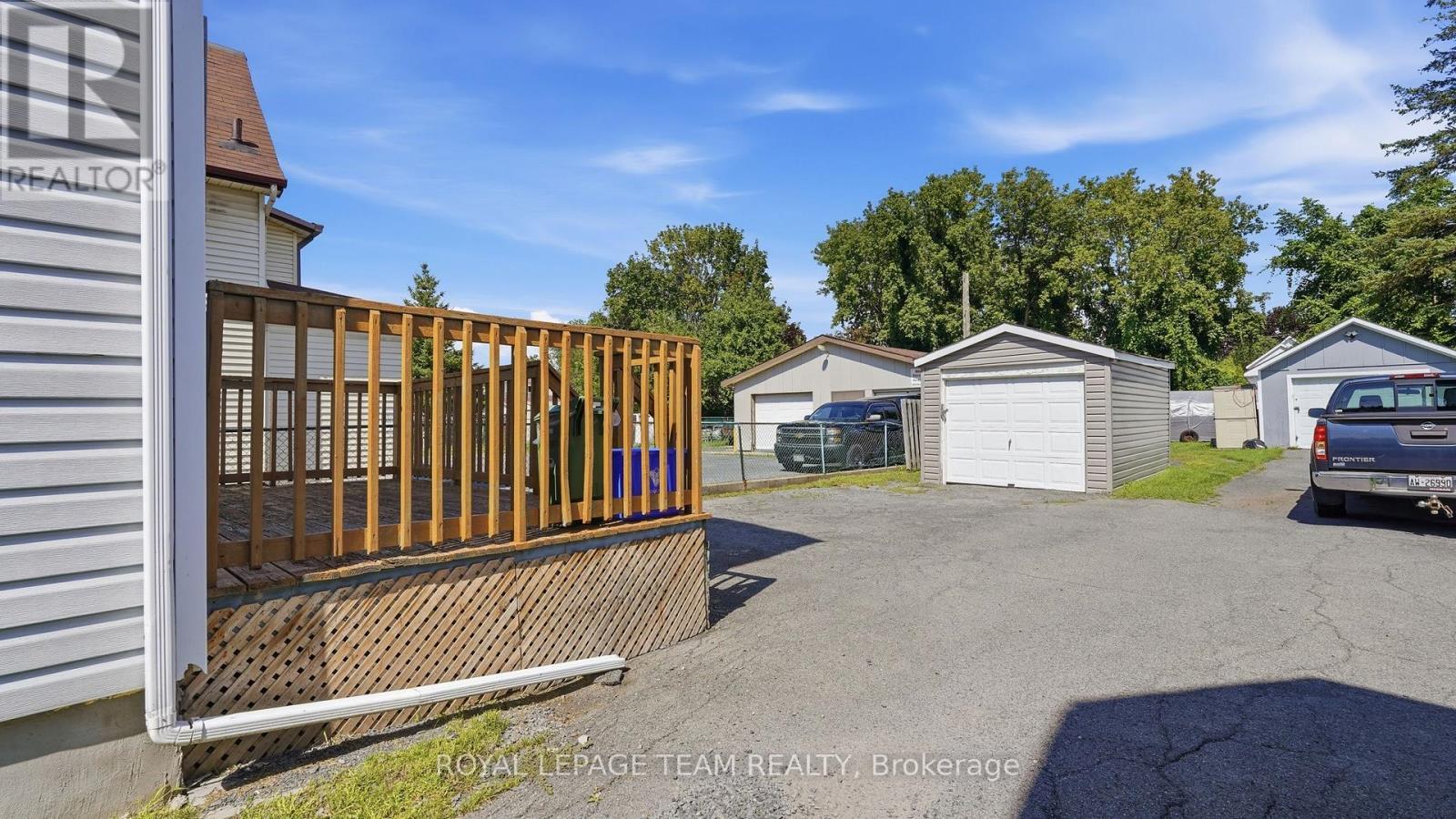 20 1/2 Lawrence Avenue, Cornwall, ON - Outdoor