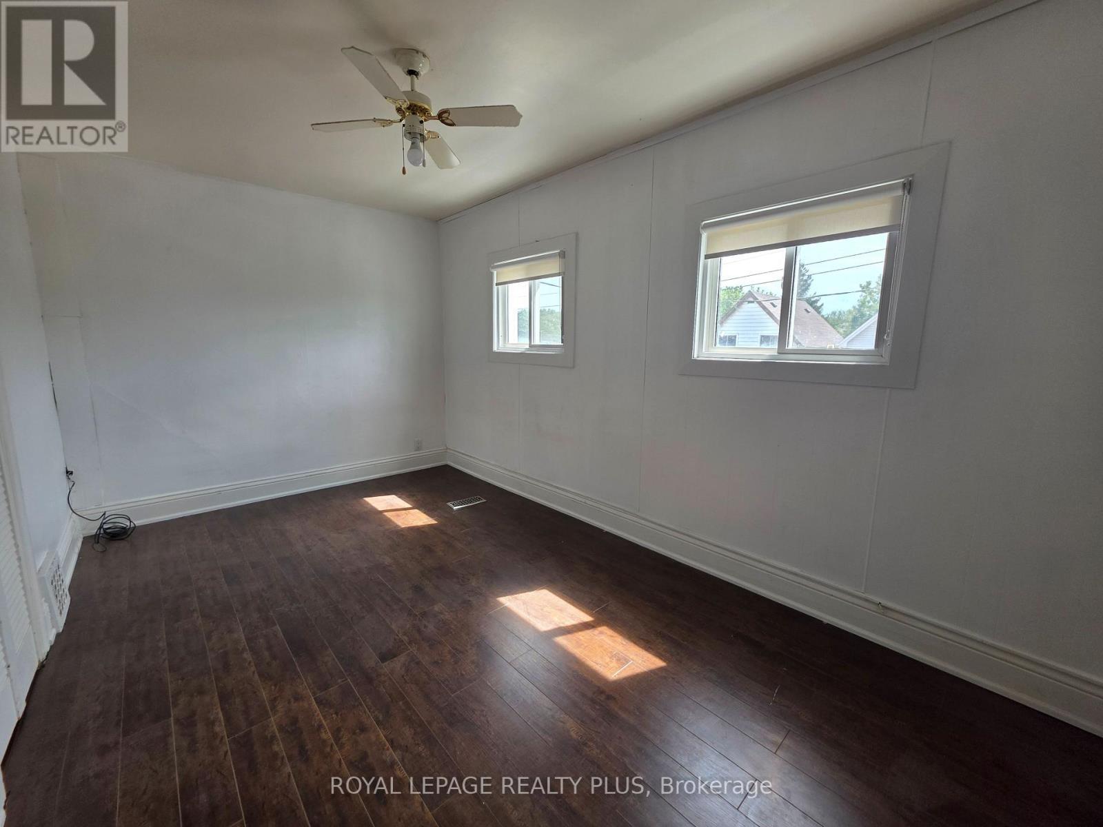 51 Edinburgh Avenue, Hamilton, ON - Indoor Photo Showing Other Room