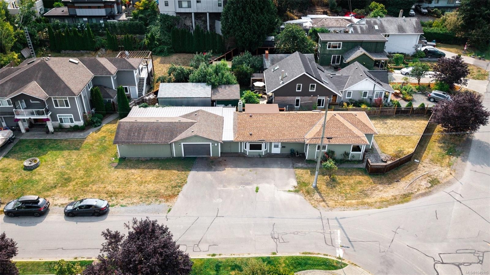 9 Camden Ave, View Royal, BC