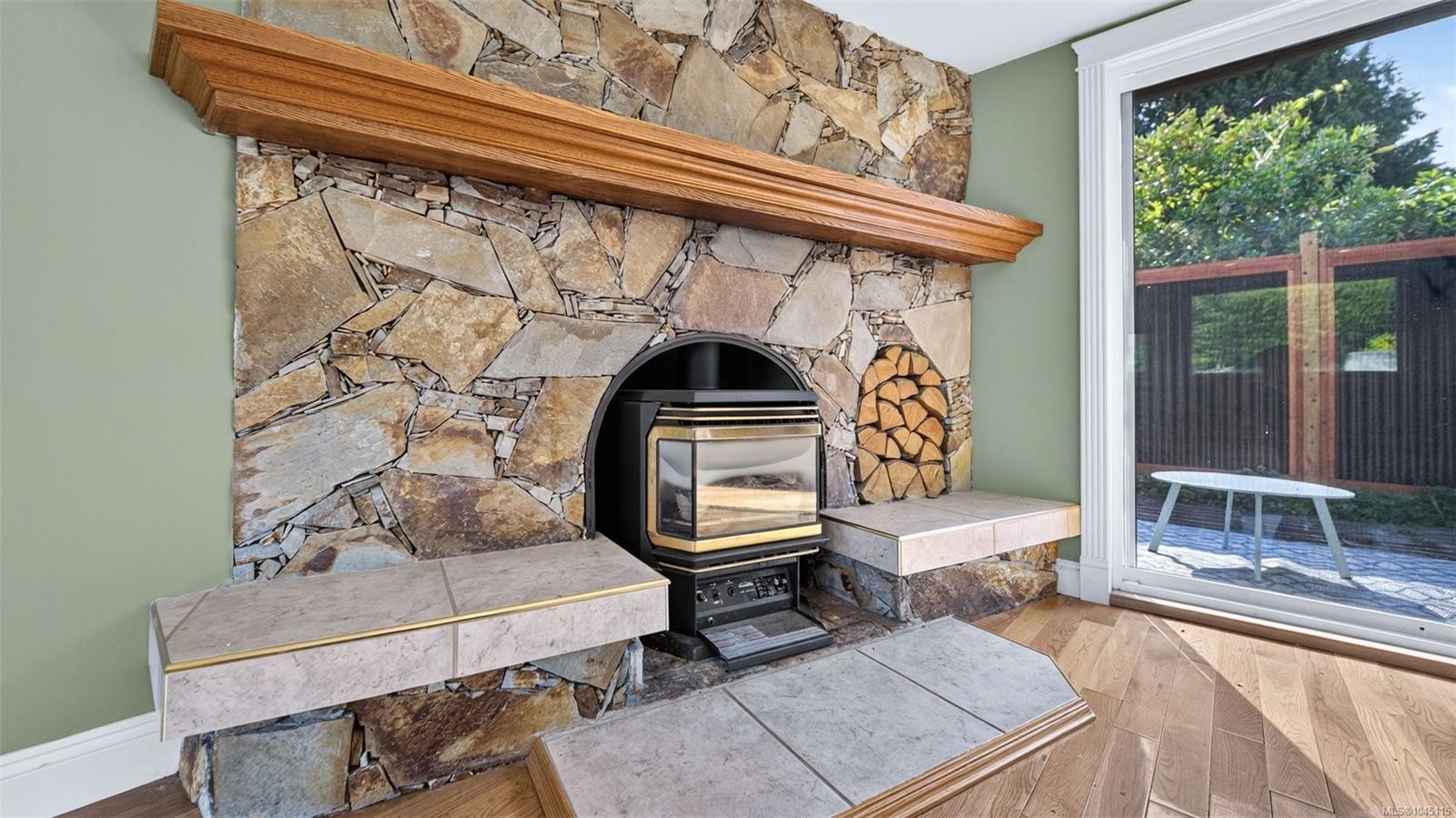 9 Camden Ave, View Royal, BC
