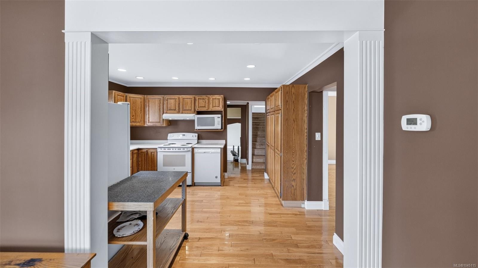 9 Camden Ave, View Royal, BC