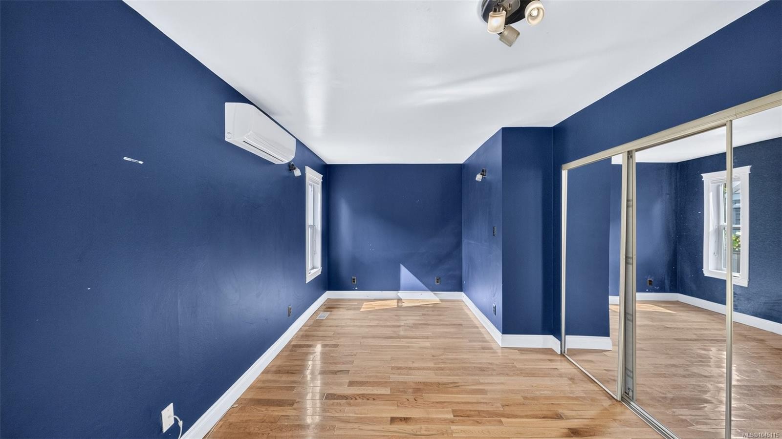 9 Camden Ave, View Royal, BC