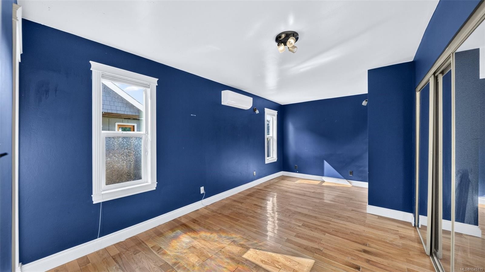 9 Camden Ave, View Royal, BC