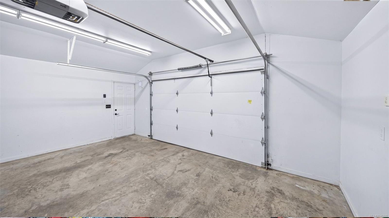 9 Camden Ave, View Royal, BC