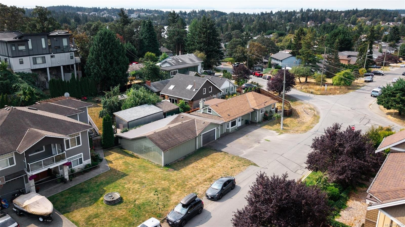 9 Camden Ave, View Royal, BC