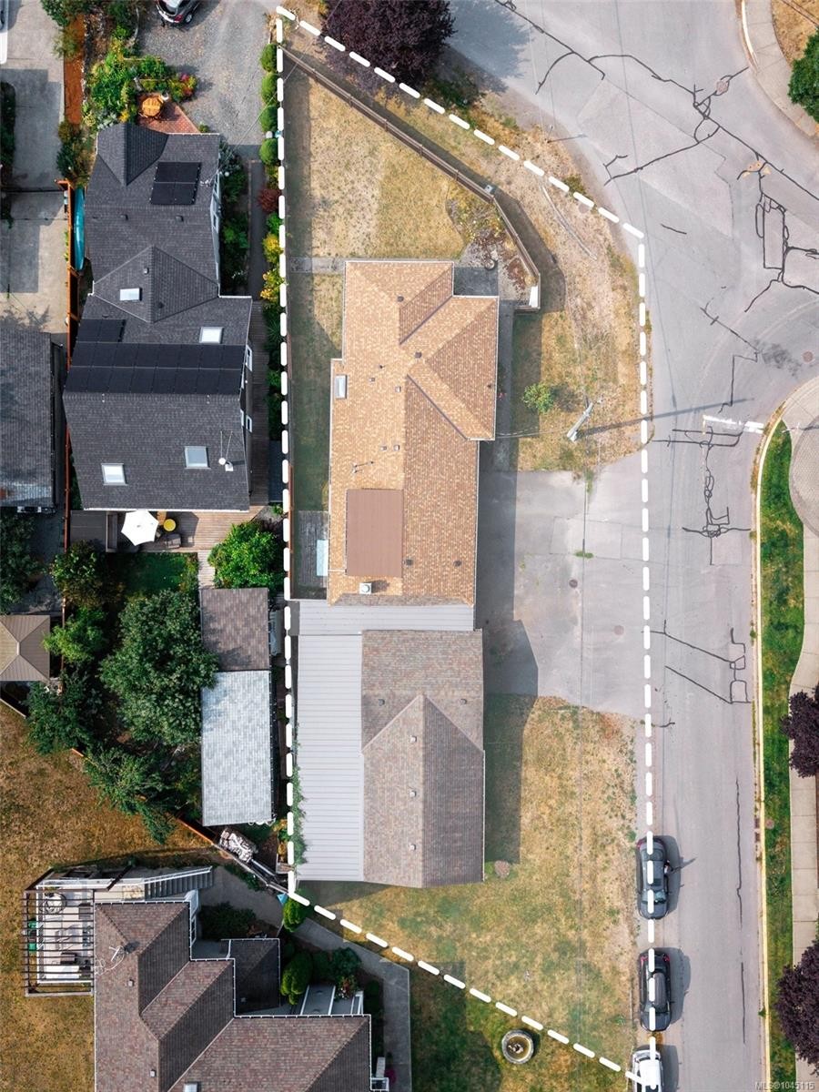 9 Camden Ave, View Royal, BC