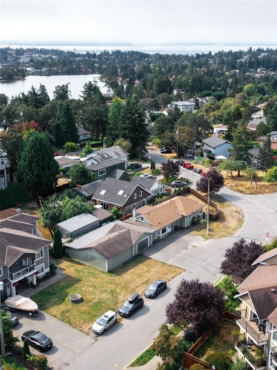 9 Camden Ave, View Royal, BC