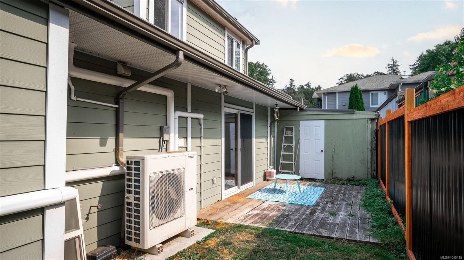 9 Camden Ave, View Royal, BC