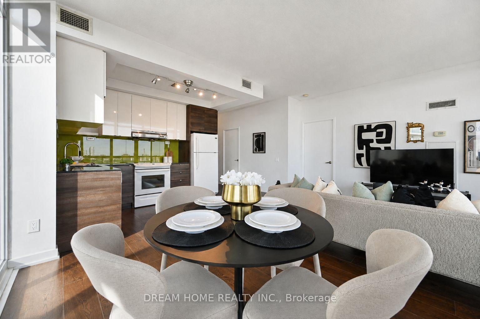 2608 - 121 Mcmahon Drive, Toronto, ON - Indoor Photo Showing Dining Room