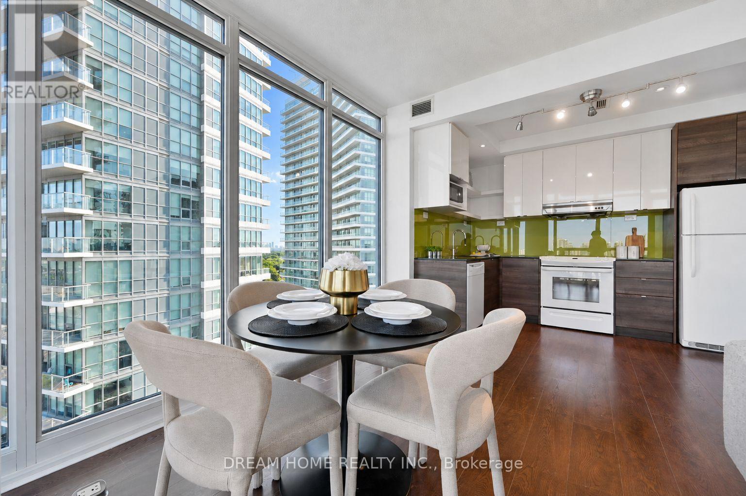 2608 - 121 Mcmahon Drive, Toronto, ON - Indoor Photo Showing Dining Room