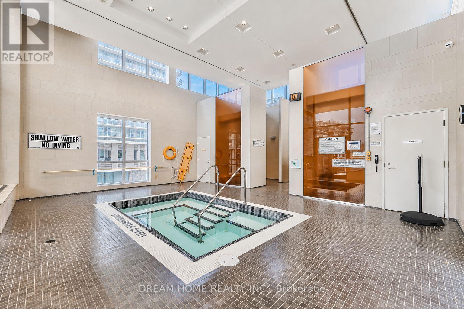 2608 - 121 Mcmahon Drive, Toronto, ON - Indoor Photo Showing Other Room