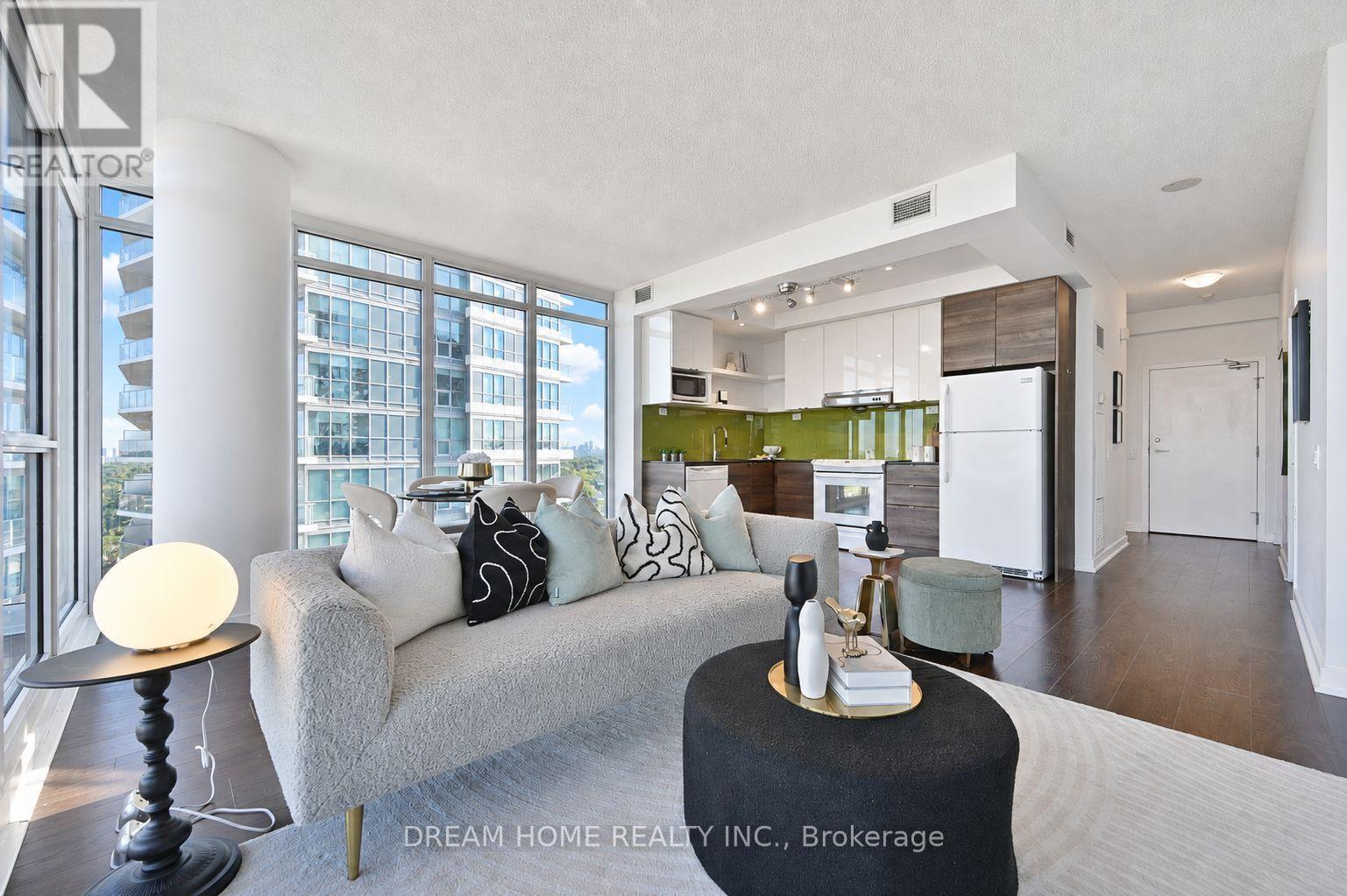 2608 - 121 Mcmahon Drive, Toronto, ON - Indoor Photo Showing Living Room