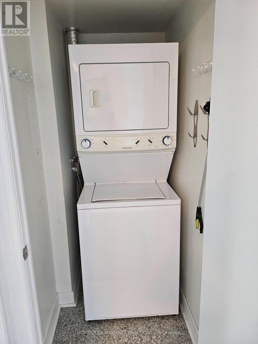 2606 - 18 Harrison Garden Boulevard, Toronto, ON - Indoor Photo Showing Laundry Room