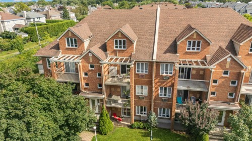 102-2997 Boul. René-Laennec  Laval (Auteuil), QC H7K 3V6