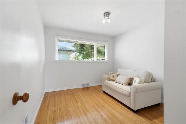 424 Dunrobin Ave, Winnipeg, MB - Indoor