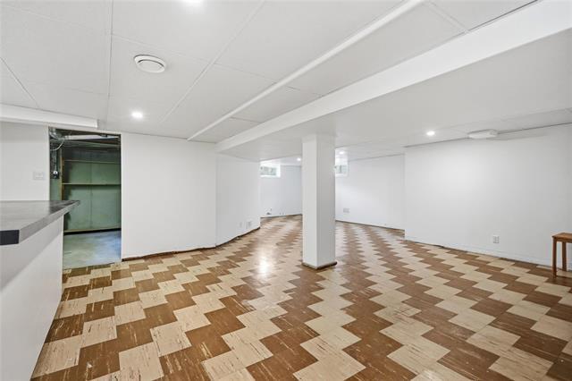 424 Dunrobin Ave, Winnipeg, MB - Indoor