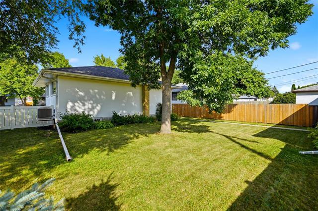 424 Dunrobin Ave, Winnipeg, MB - Outdoor