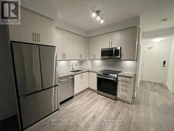 911 - 105 ONEIDA CRESCENT Richmond Hill, ON L4B 0B1